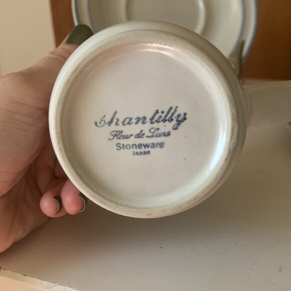 Vintage Hearthside Chantilly Fleur de Lune Cups & Saucers, Service for 2 - Picture 4 of 9